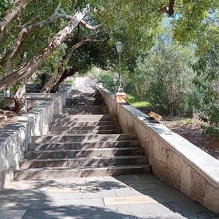 Apartment Ivo's Garden Prostran Stan U Blizini Starog Grada